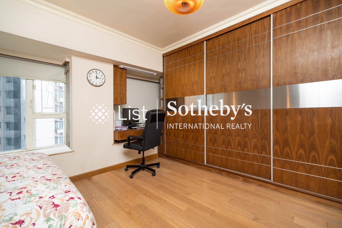 Centre Stage 聚賢居 | Master Bedroom