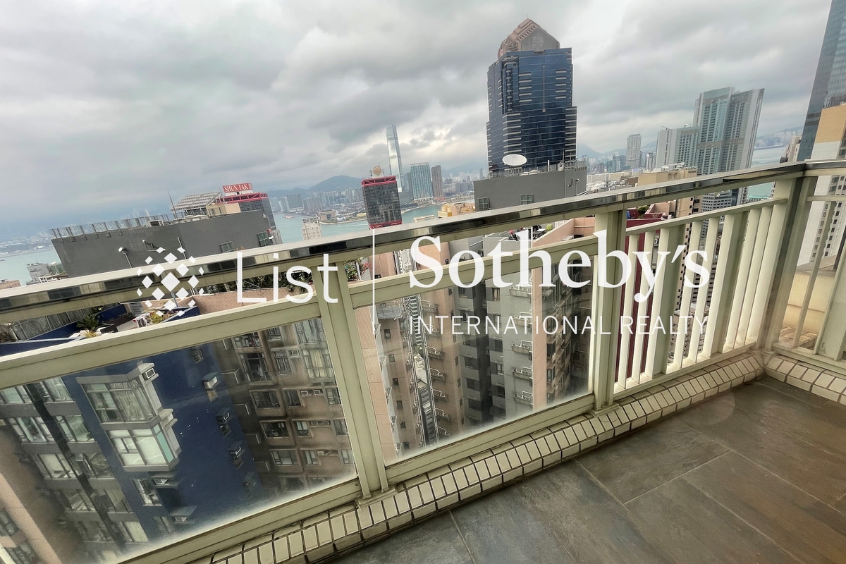 Centre Stage 聚賢居 | View from Living Room