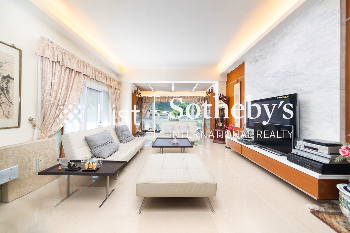 2-8 Shouson Hill Road West 壽臣山道西2-8號 | Living and Dining Room