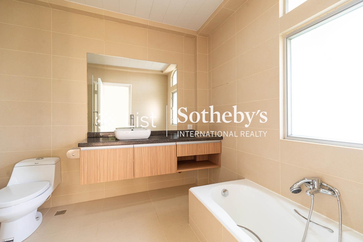 No. 24-24A Repulse Bay Road 淺水灣道24-24A號 | Master Bathroom