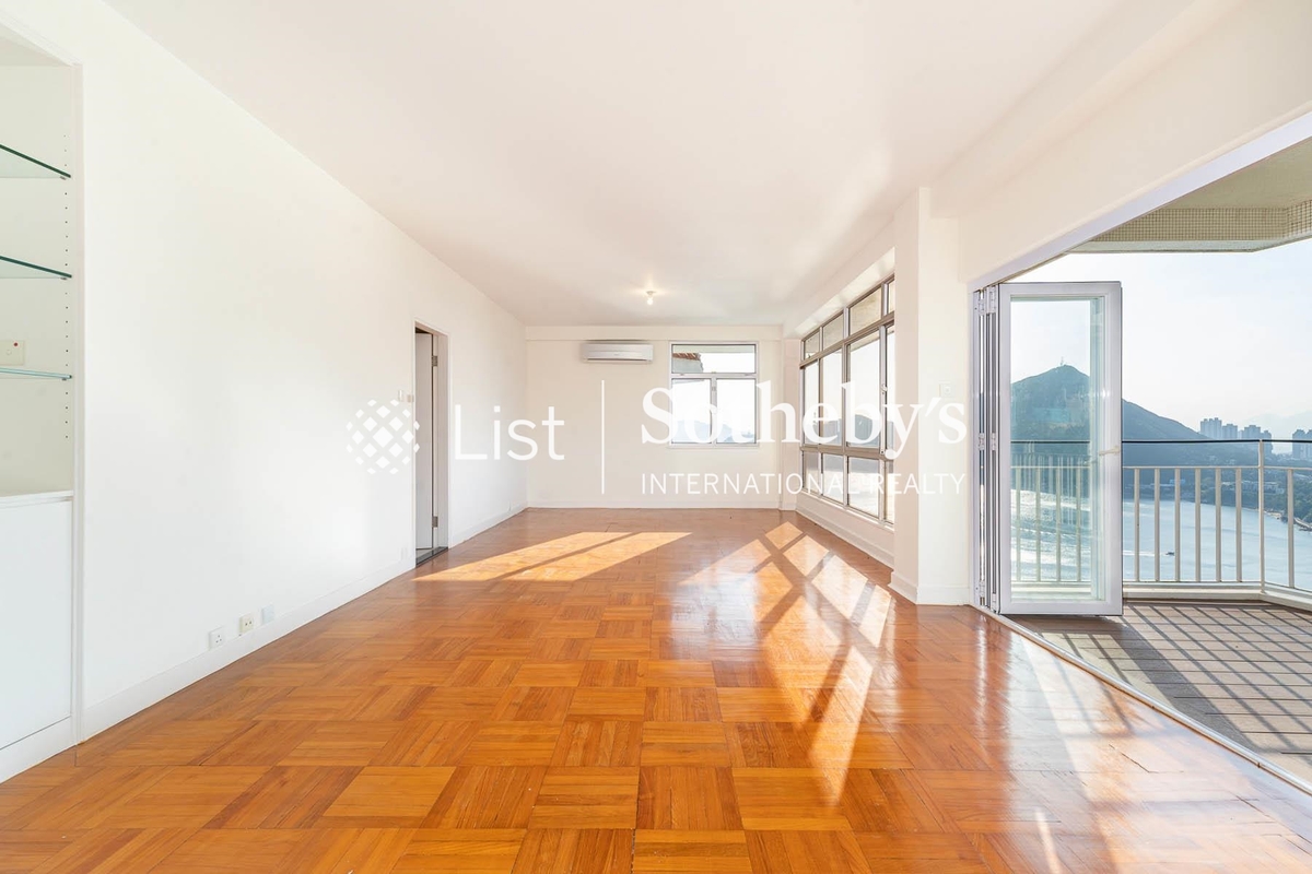 No. 24-24A Repulse Bay Road 淺水灣道24-24A號 | Living and Dining Room