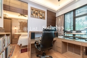 Constellation Cove 滌濤山 | Study Room in Master Bedroom