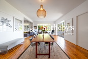 Bisney Cove 碧荔道33-35號 | Living and Dining Room