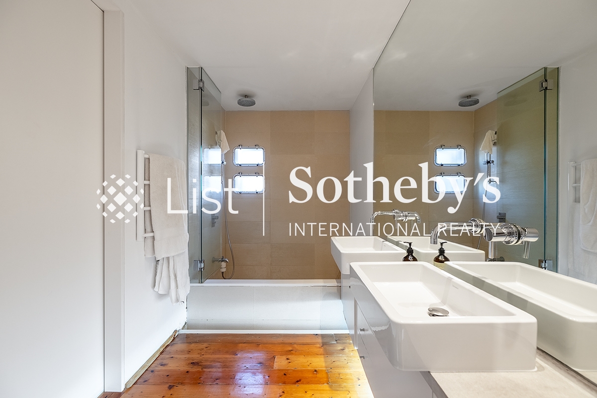 Bisney Cove 碧荔道33-35號 | Master Bathroom