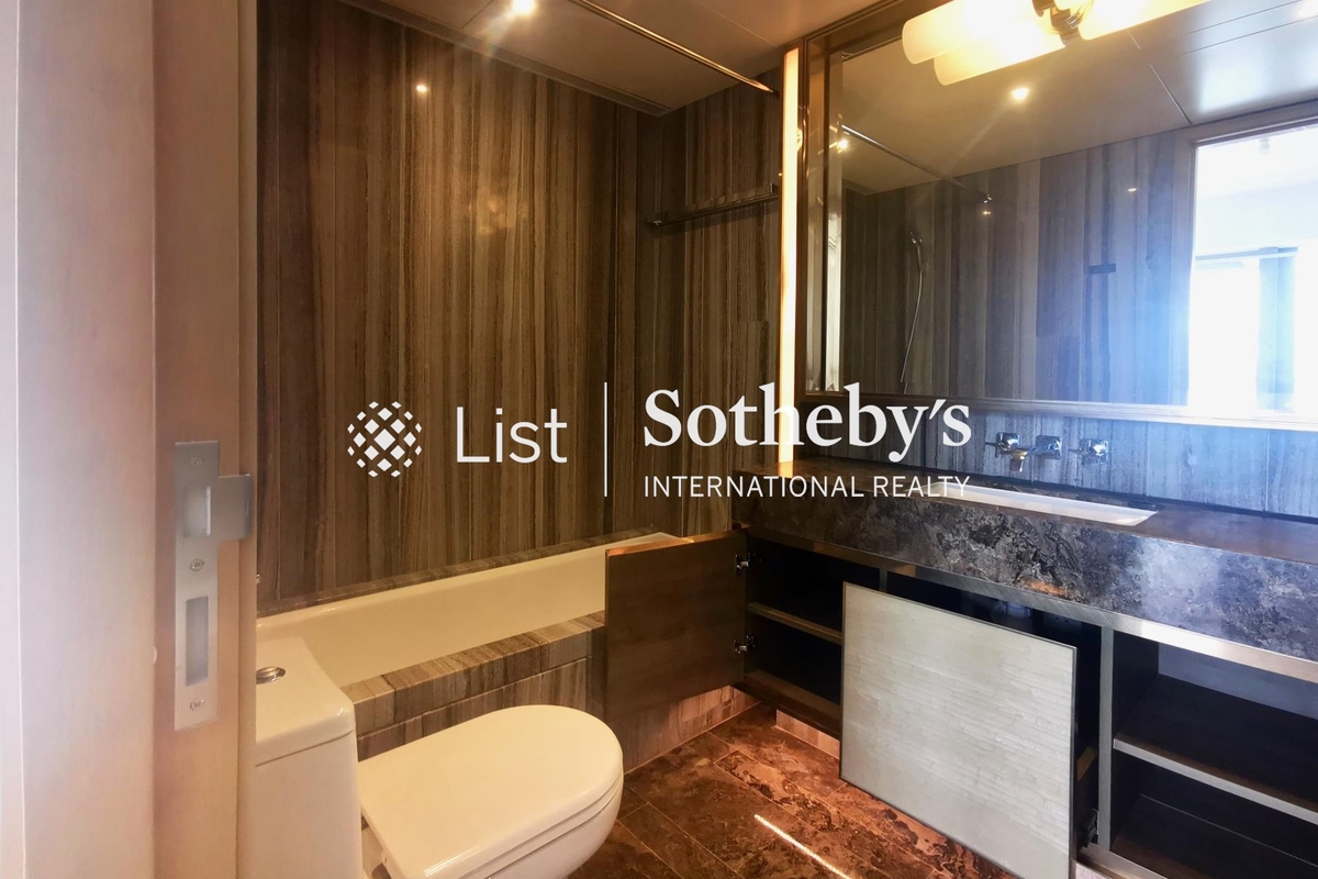 Harbour Glory 維港頌 | Master Bathroom