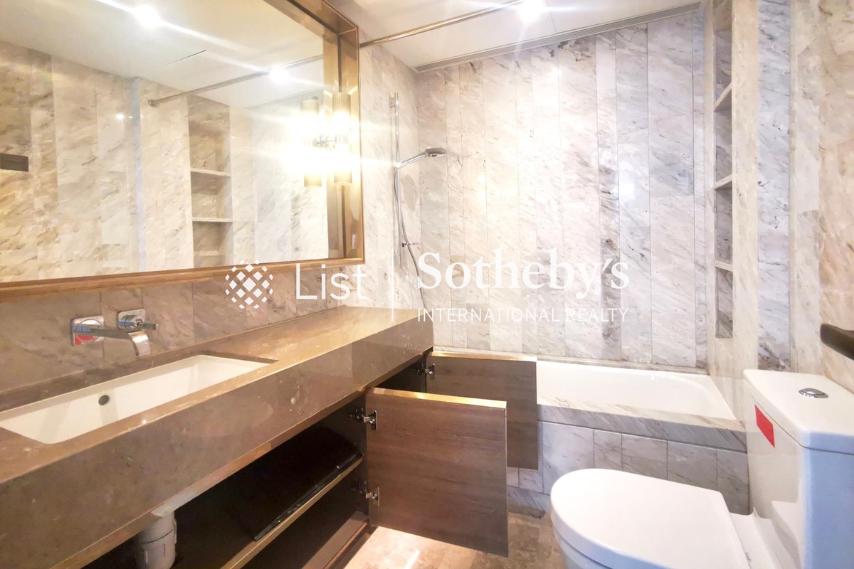 Harbour Glory 維港頌 | Guest Bathroom