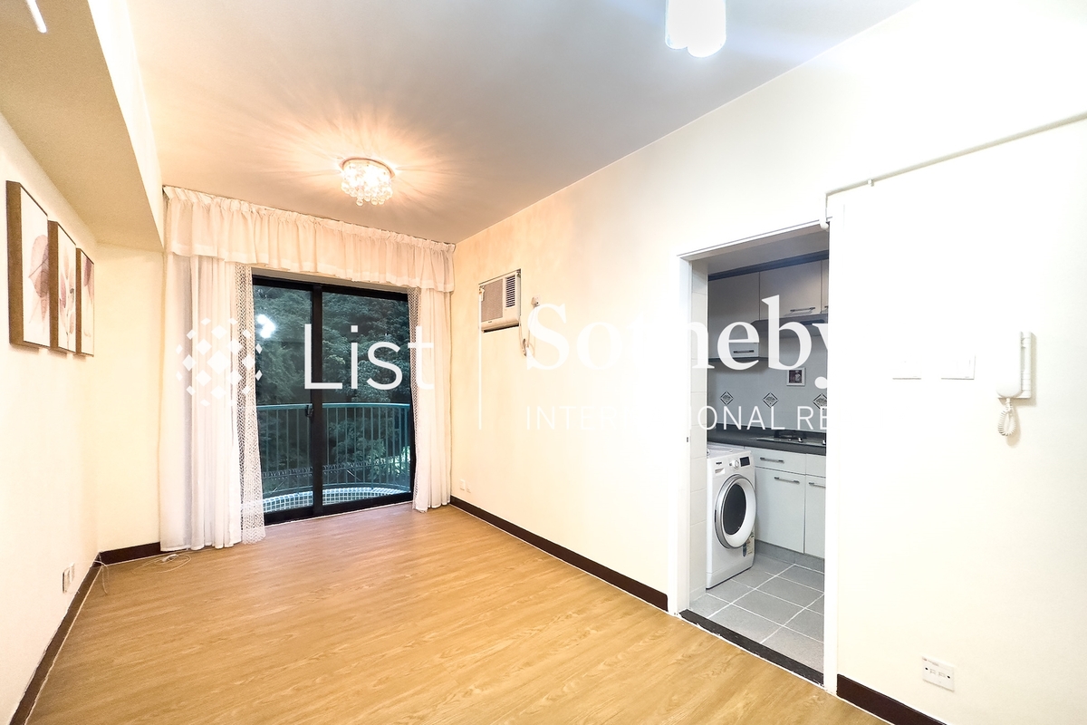 Scenecliff 承德山莊 | Living and Dining Room