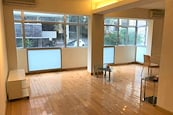 Mountain View Court 峰景大厦 | Living and Dining Room