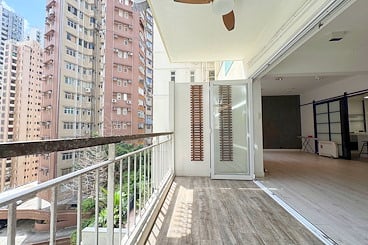 Emerald Court 翡翠樓 | 