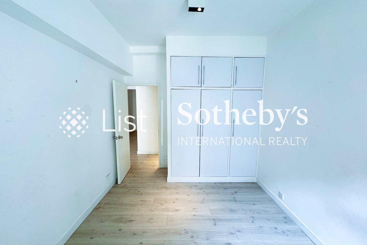 Emerald Court 翡翠樓 | Third Bedroom