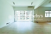 Emerald Court 翡翠樓 | Living and Dining Room