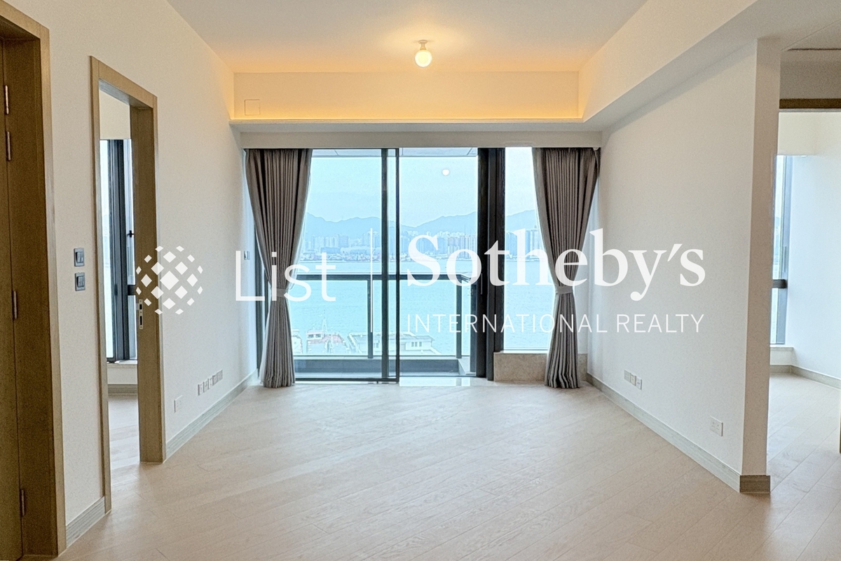 Victoria Harbour 海璇 | Living and Dining Room
