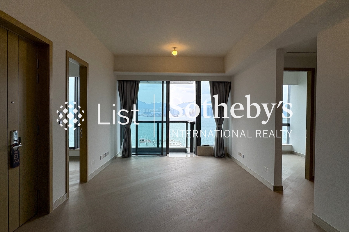 Victoria Harbour 海璇 | Living and Dining Room