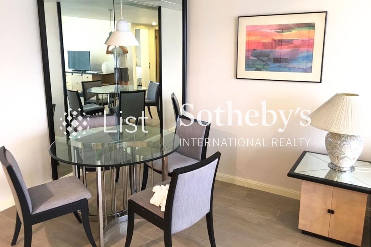 Convention Plaza Apartments 会展中心 会景阁 | Living and Dining Room