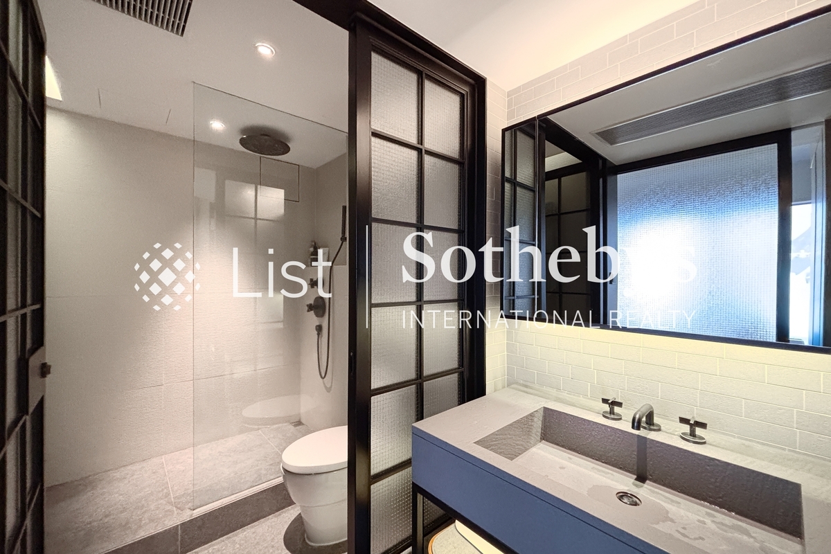 Convention Plaza Apartments 會展中心 會景閣 | Guest Bathroom