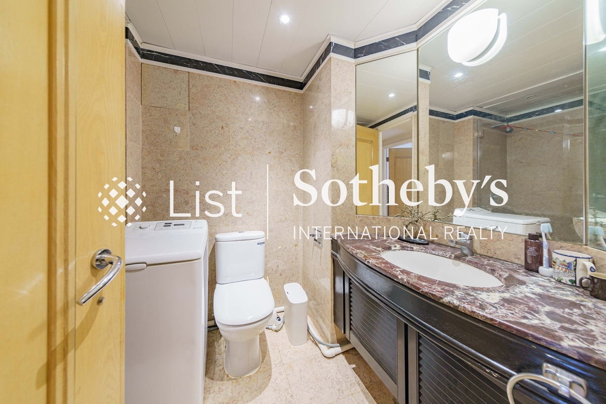 Convention Plaza Apartments 會展中心 會景閣 | Guest Bathroom