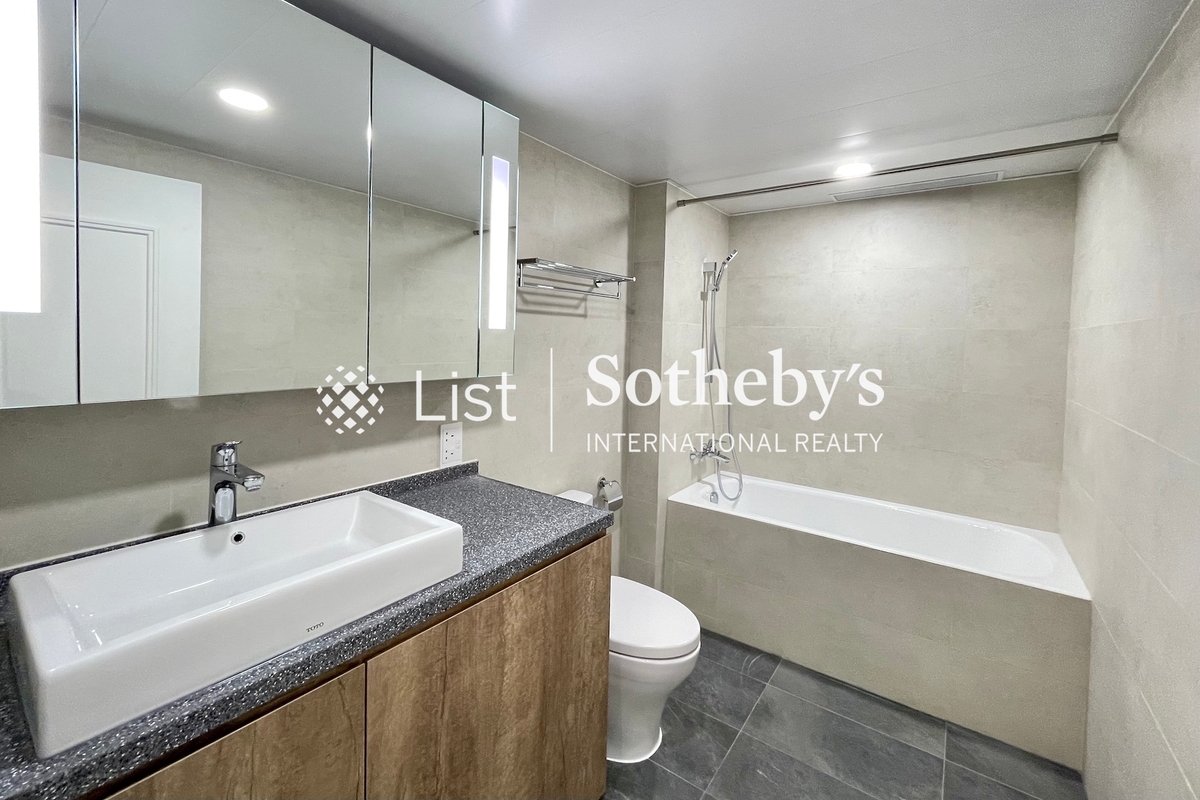 Convention Plaza Apartments 會展中心 會景閣 | Guest Bathroom