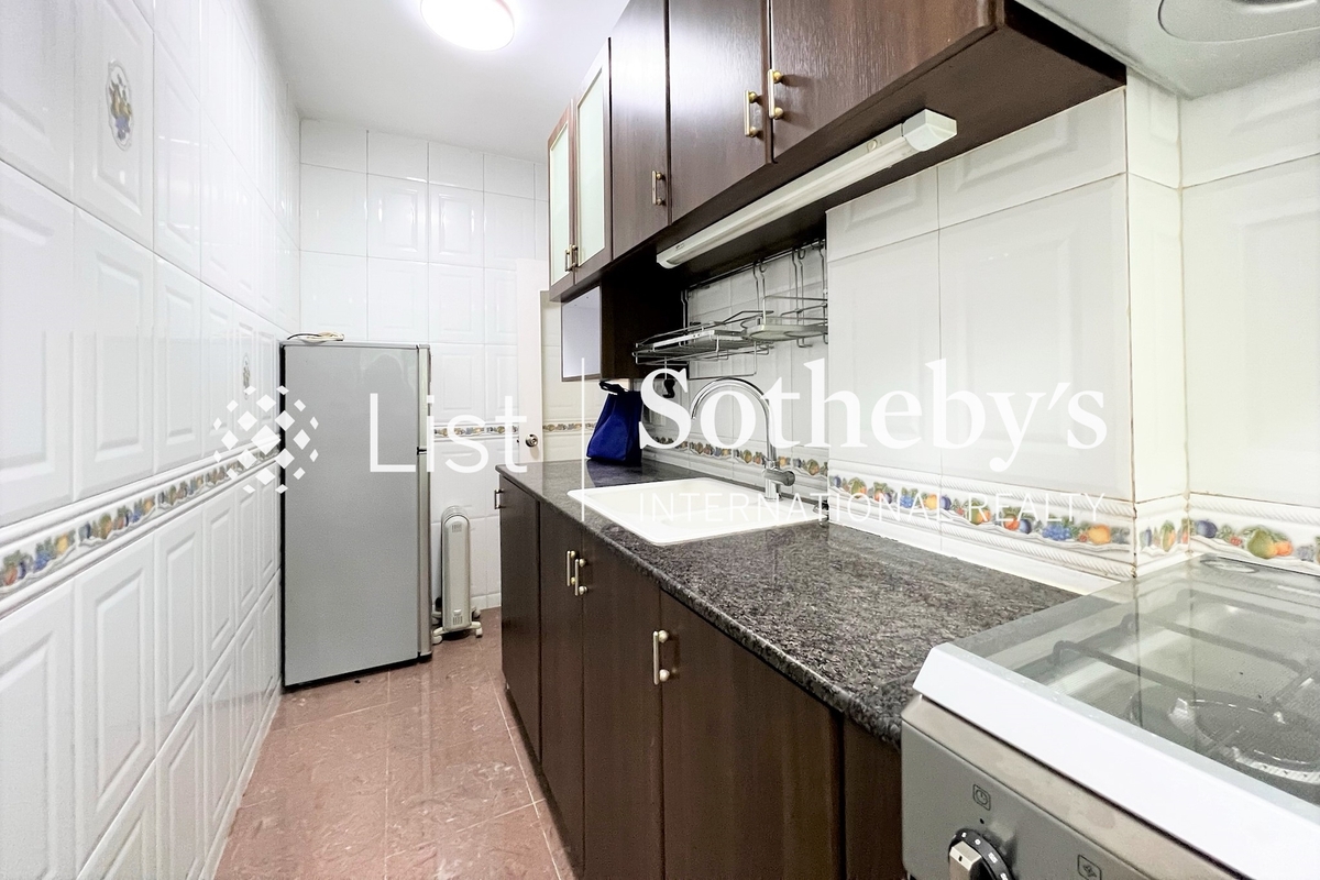 Champion Court 金鞍大廈 | Kitchen