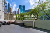 Champion Court 金鞍大厦 | Private Terrace off Living Room