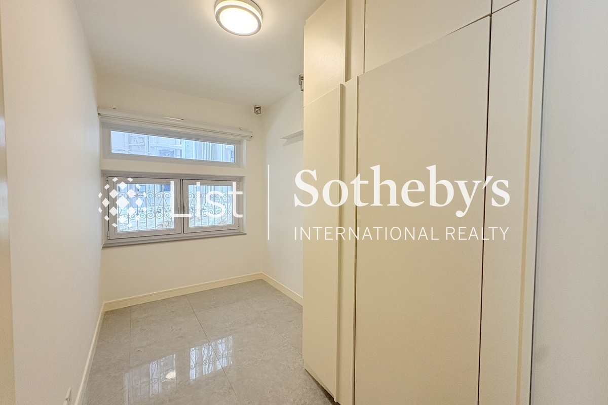 Champion Court 金鞍大廈 | Second Bedroom