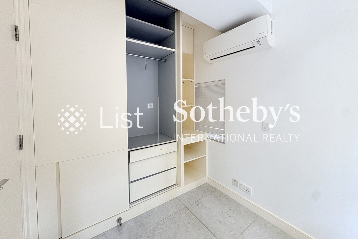 Champion Court 金鞍大廈 | Third Bedroom