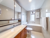 Bamboo Grove 竹林苑 | Master Bathroom