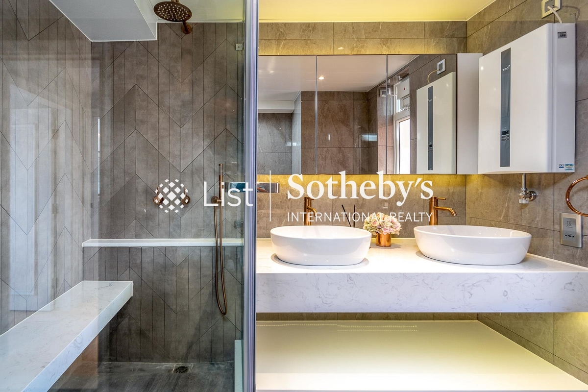 Bamboo Grove 竹林苑 | Master Bathroom