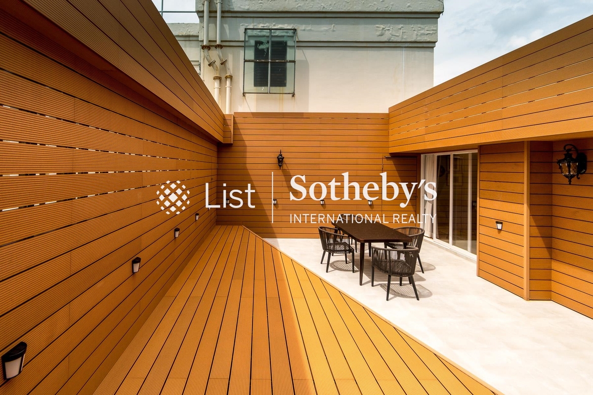 Bamboo Grove 竹林苑 | Private Terrace off Family Room