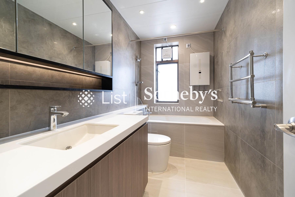 Bamboo Grove 竹林苑 | Master Bathroom