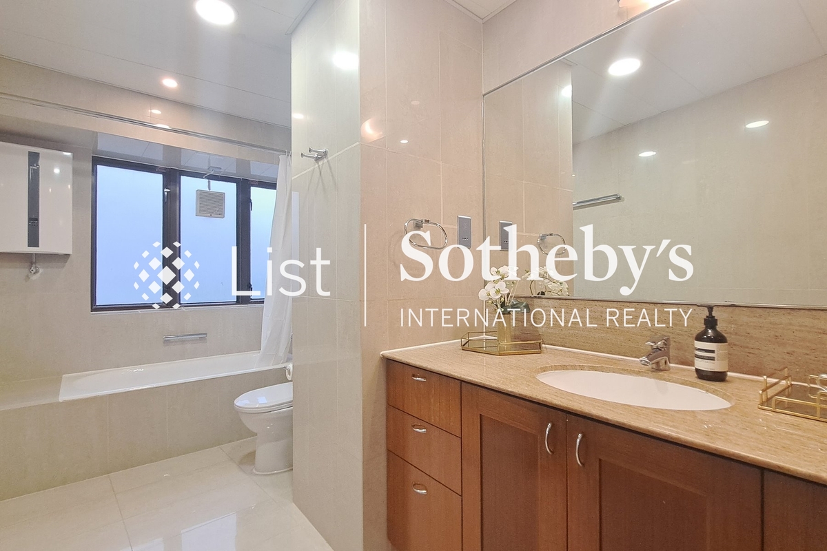 Bamboo Grove 竹林苑 | Master Bathroom