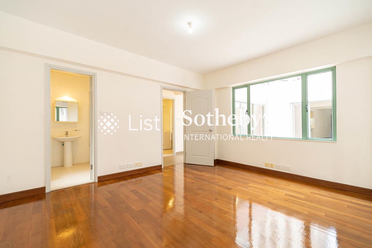 Ivory Court 華麗閣 | Master Bedroom