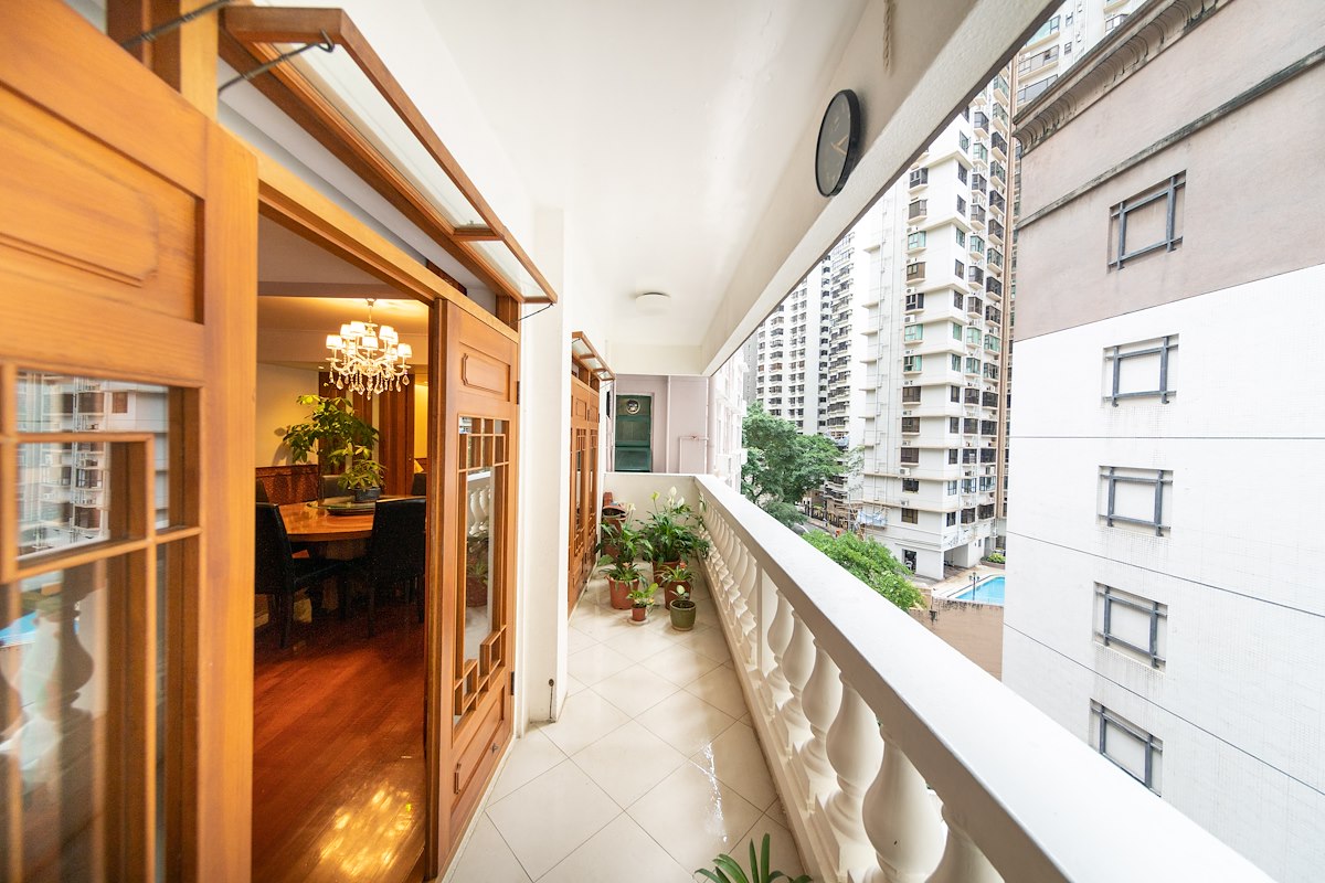 Ivory Court 華麗閣 | Balcony off Living and Dining Room