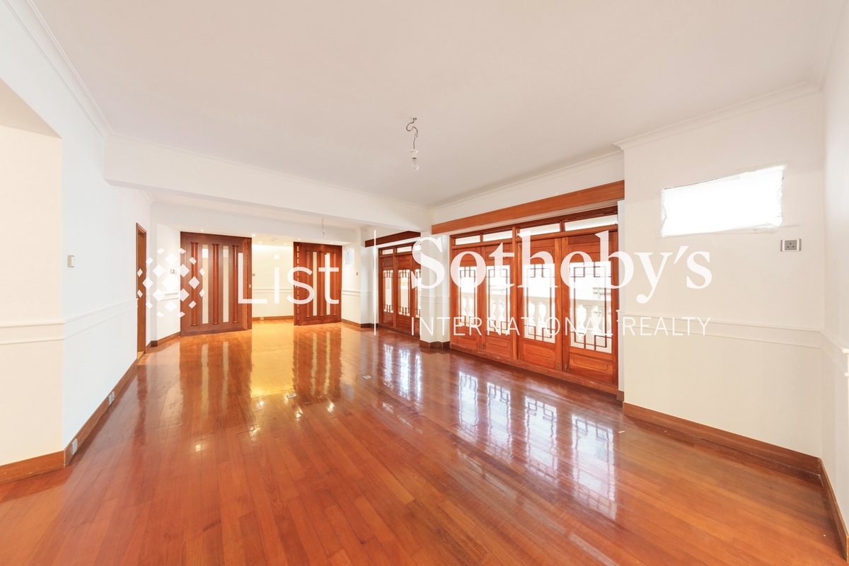 Ivory Court 华丽阁 | Living and Dining Room