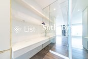 Savoy Court 夏蕙苑 | Walk-in Closet in Master Bedroom 