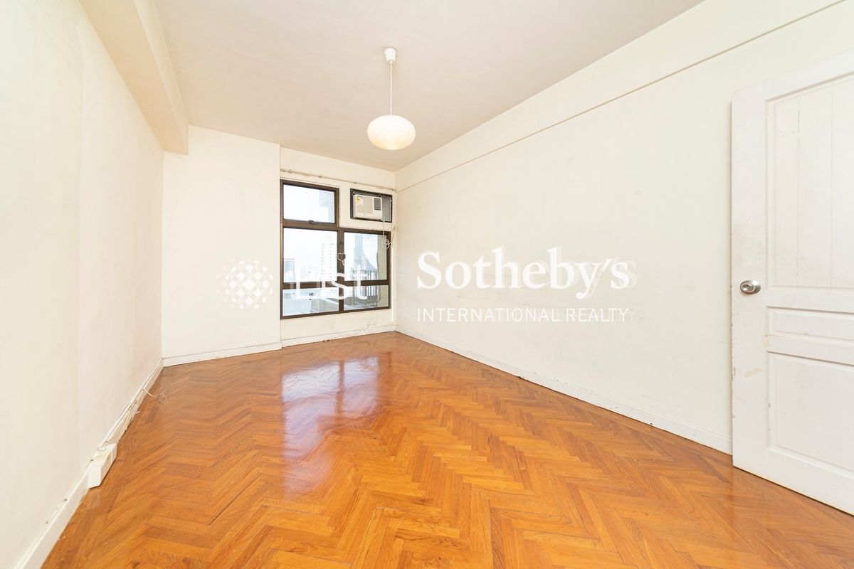 Savoy Court 夏蕙苑 | Third Bedroom
