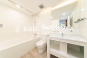 Las Pinadas 松濤苑 | Master Bathroom