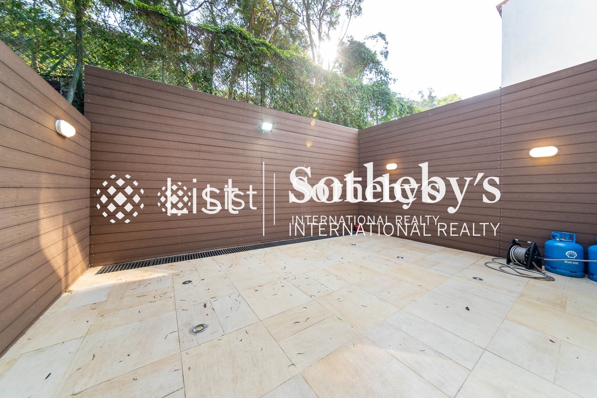 Las Pinadas 松濤苑 | Private Terrace off Dining Room