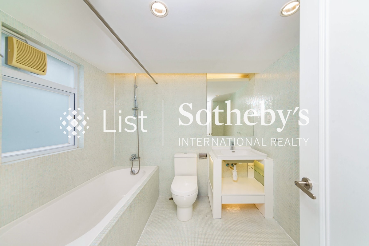 Las Pinadas 松濤苑 | Master Bathroom