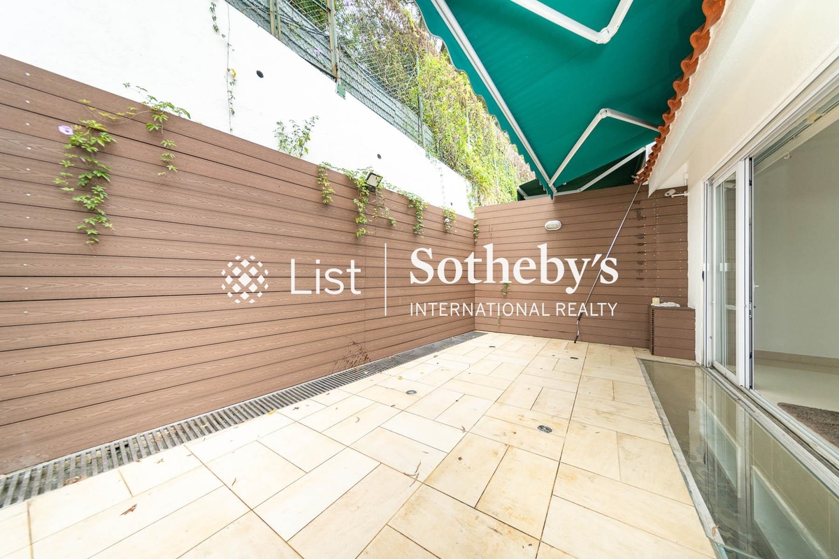 Las Pinadas 松濤苑 | Private Terrace off Dining Room