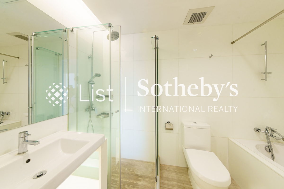 Las Pinadas 松濤苑 | Master Bathroom