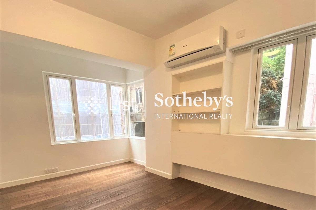 King's Garden 健園 | Second Bedroom