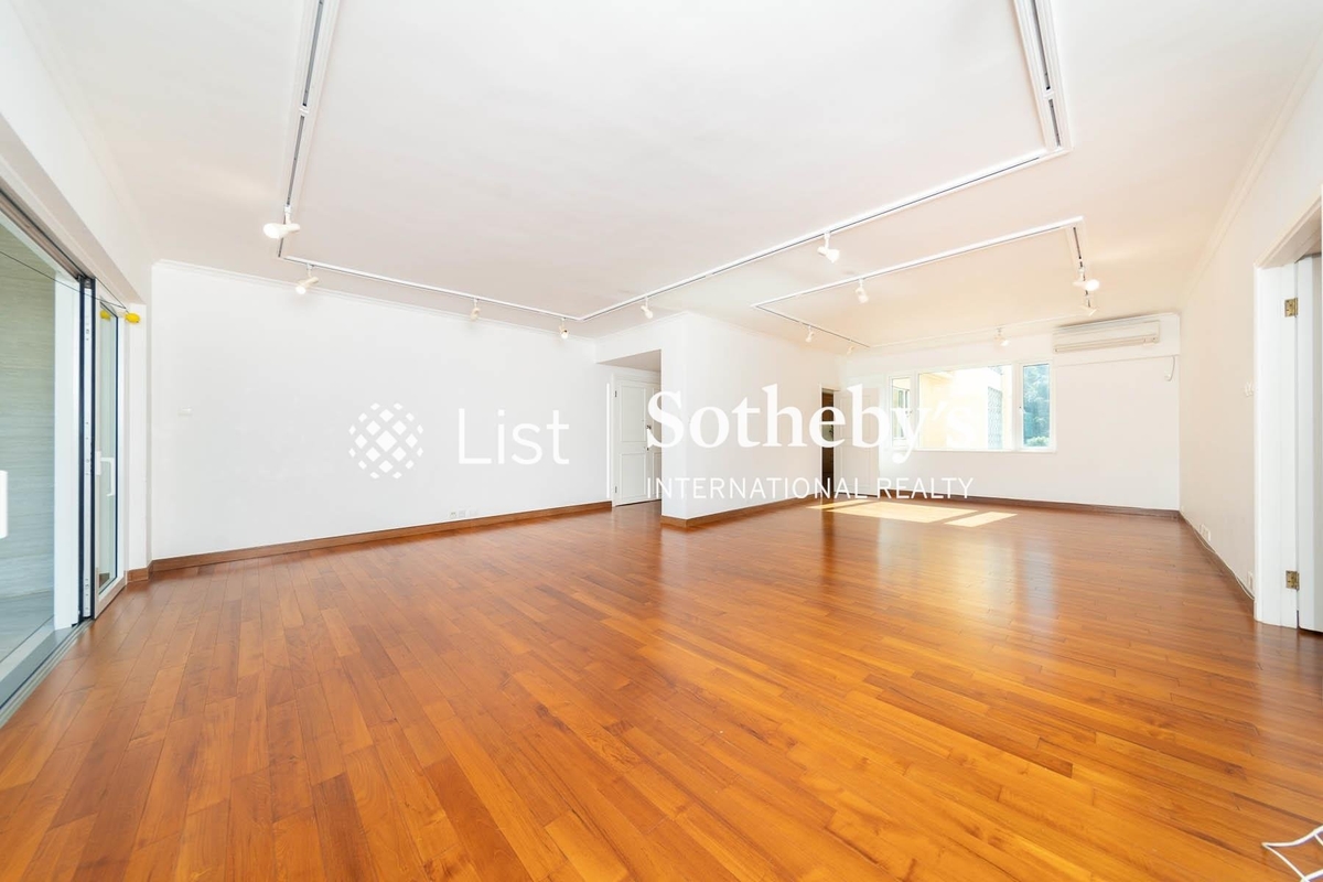 Piccadilly Mansion 碧苑 | Living and Dining Room