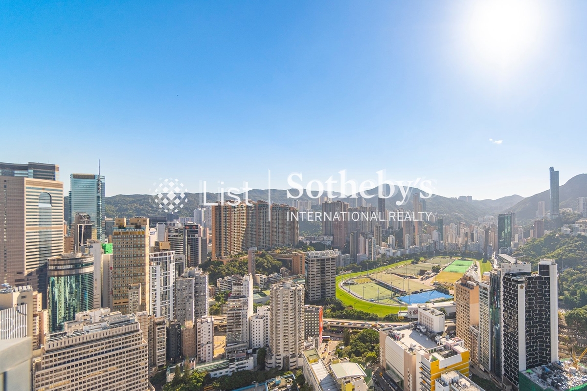 The Oakhill 萃峰 | View from Living and Dining Room