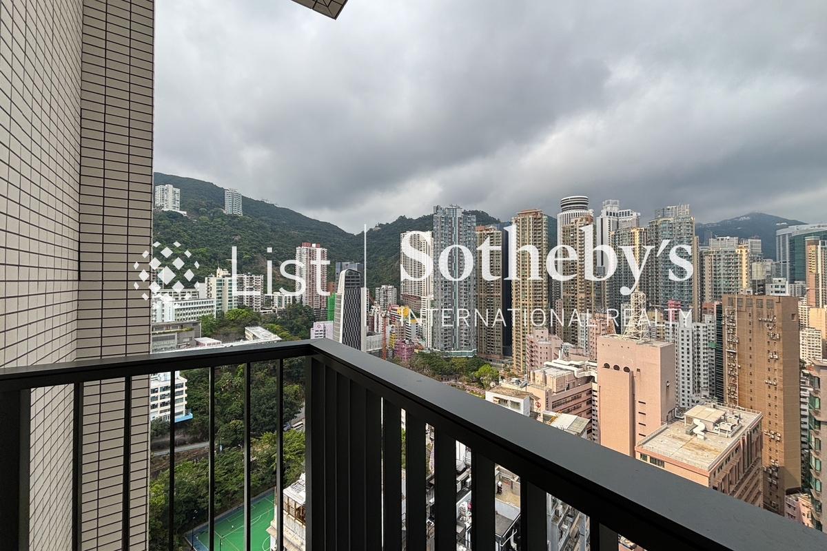 The Oakhill 萃峰 | Balcony off Master Bedroom
