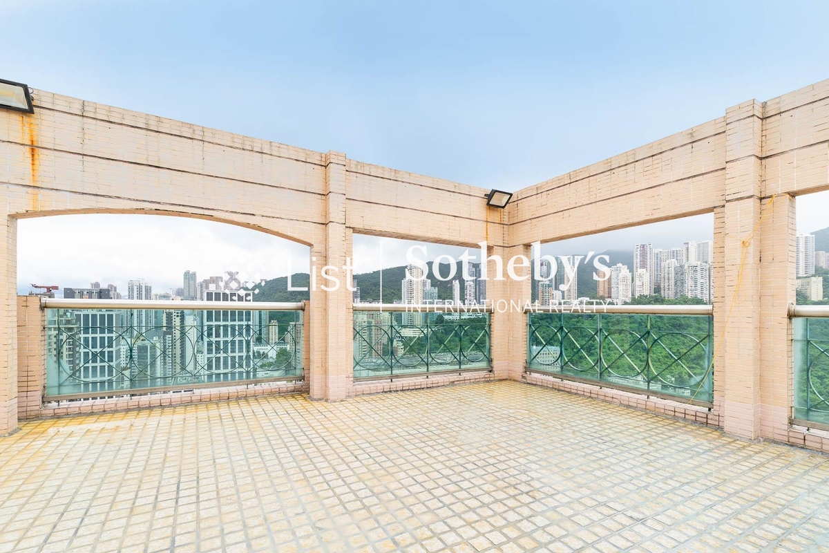 Caroline Garden 加路連花園 | Private Roof Terrace