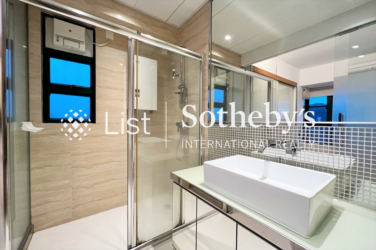 Caroline Garden 加路連花園 | Master Bathroom