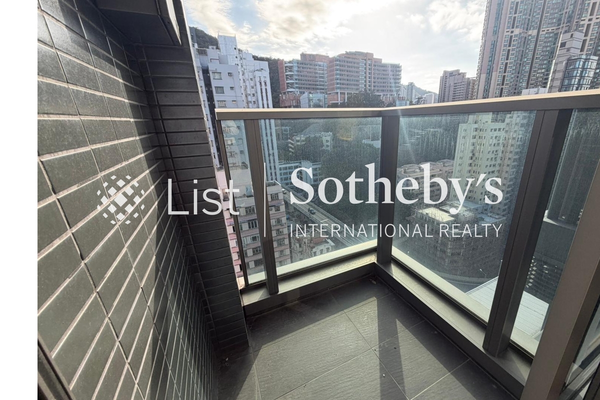 Novum West 翰林峰 | Balcony off Living and Dining Room