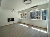 Carlos Court 嘉樂園 | Living and Dining Room