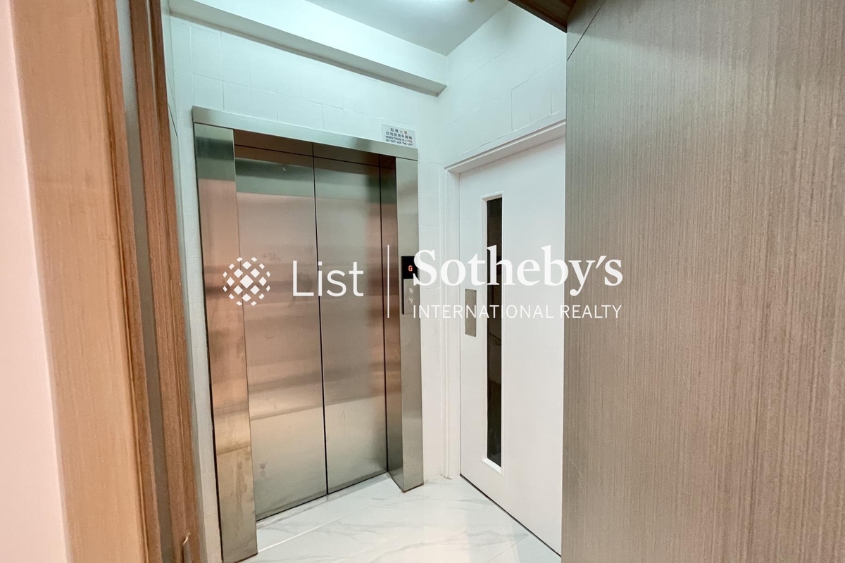 Carlos Court 嘉樂園 | Private Lift Lobby