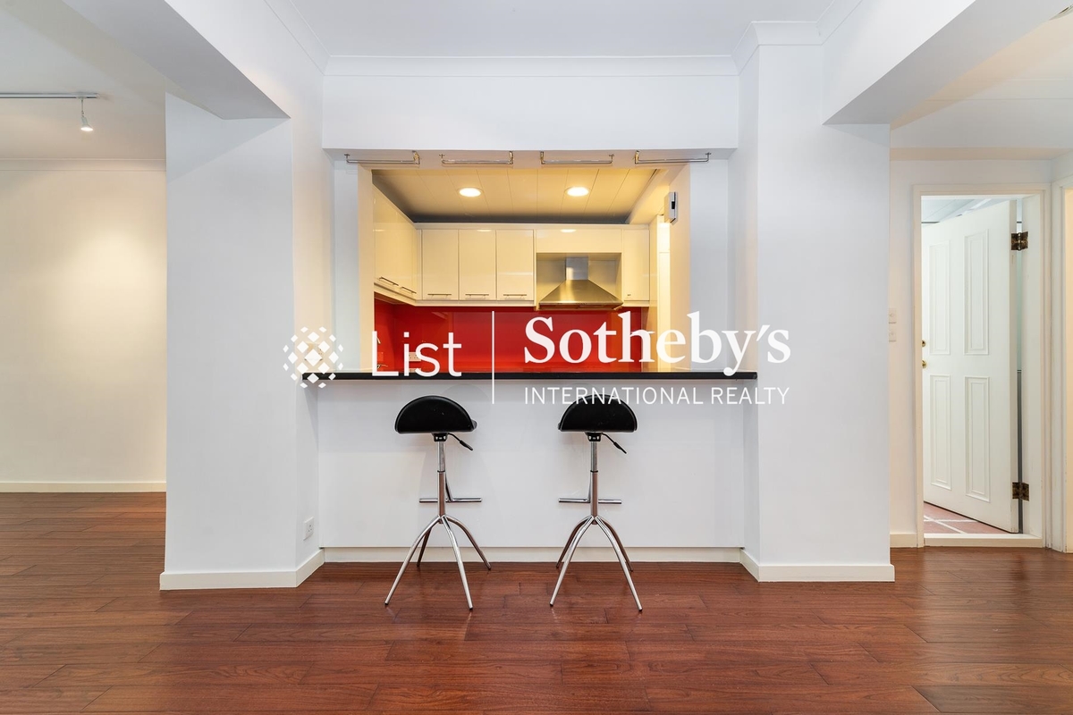 Green Valley Mansion 翠谷樓 | Dining Area and Semi-open Kitchen